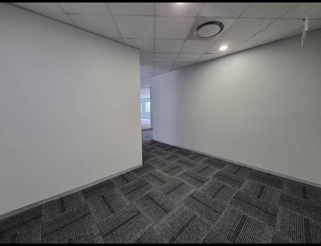 296M² OFFICE TO LET IN SANDTON CENTRAL